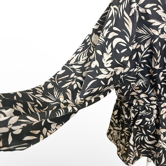 Gilli Blouse - Picture 5 of 7